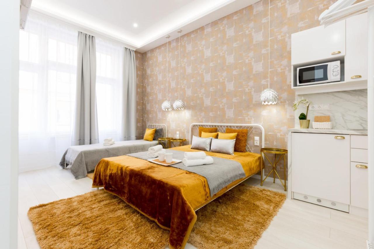 Unique & Lovely Place With Ac Будапеща Екстериор снимка